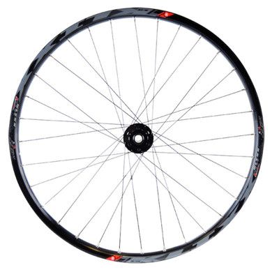 ROUE VTT 26" AV JANTE NOIR MACH1 KLIXX TUB.READY.MOY VELOX DISQUE 6T AXE TRAVERSANT 15X100