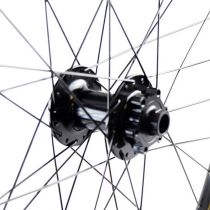 Roue Avant VTT Velox 26" Mach1 Klixx Noir Velox Disque 6T Axe Traversant 15x100mm