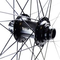 Roue Avant VTT Velox 27.5" Mach1 Trucky 30 Noir Disque 6T Axe Traversant 20X110mm