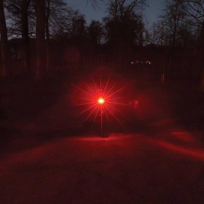 Feu Arrière Vélo LED E-Bike/VAE AXA Juno 6-12 Volt Fix. Porte-Bagages 50mm Brake Light