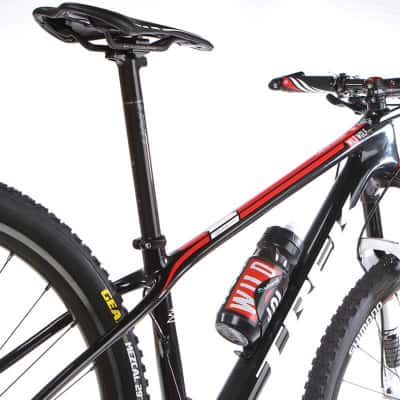 Selle Vélo VELO Racing Miles I0 Rails Carbone pour Homme Noir/Blanc